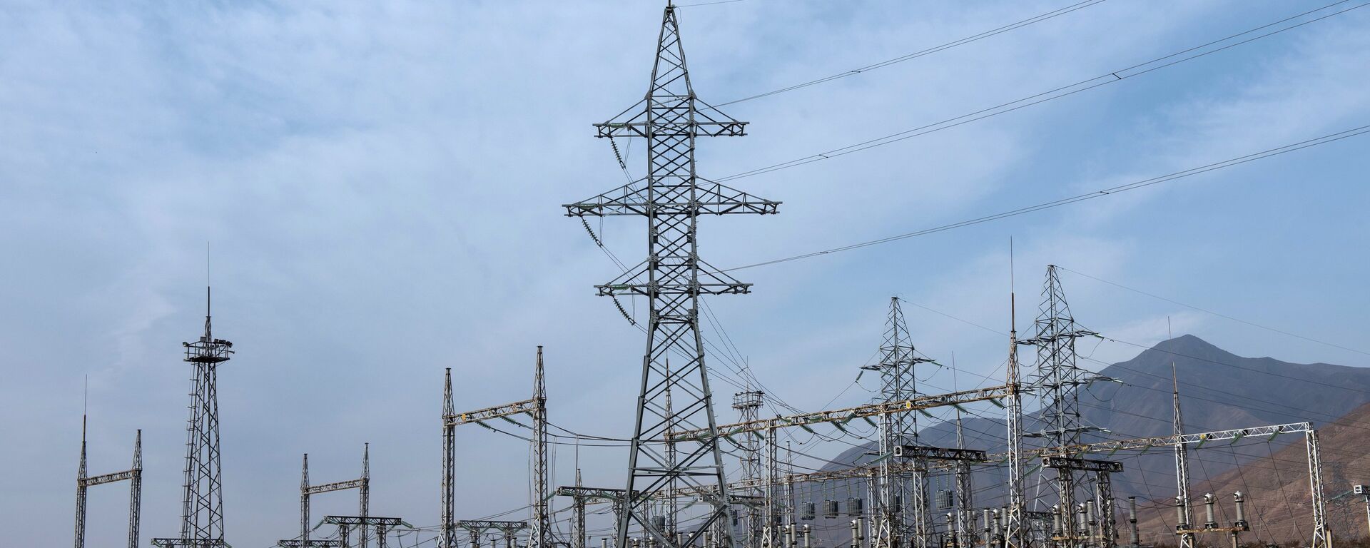Электр линиясы. Архив - Sputnik Кыргызстан, 1920, 30.03.2021