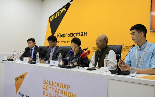 23 августа в мультимедийном пресс-центре Sputnik Кыргызстан состоялась пресс-конференция, приуроченная к открытию Международного форума по сохранению снежного барса и его экосистем - Sputnik Кыргызстан