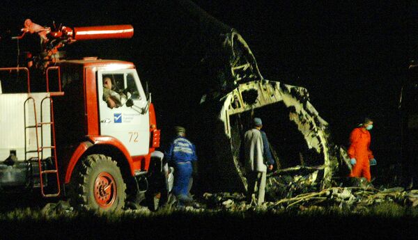 Авиакатастрофа самолета Боинг-737-200 в районе аэропорта Манас Авиакатастрофа самолета Боинг-737-200 в районе аэропорта Манас - Sputnik Кыргызстан