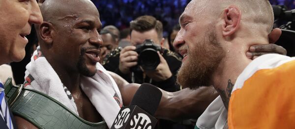 Боксерский поединок между Флойдом Мэйуэзером и Конором Макгрегором Боксерский поединок между Флойдом Мэйуэзером и Конором Макгрегором - Sputnik Кыргызстан