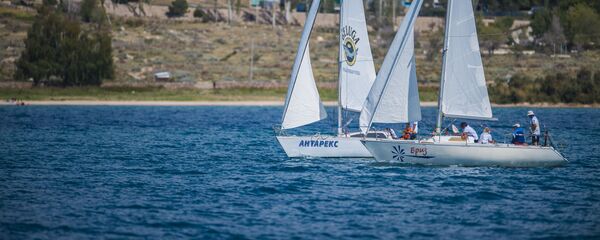 Парусники на озере Иссык-Куль. Архивное фото - Sputnik Кыргызстан
