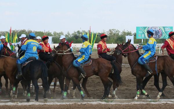 В игре за чемпионский титул команда Казахстана победила соперников из Кыргызстана со счетом 4:1 - Sputnik Кыргызстан