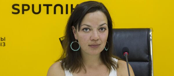 Журналист и радиоведущая Sputnik Германия Илона Пфеффер Журналист и радиоведущая Sputnik Германия Илона Пфеффер - Sputnik Кыргызстан