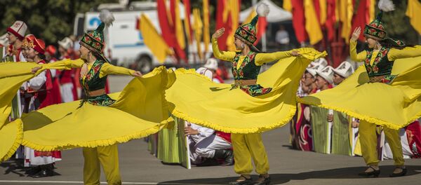 Празднование 26-летия независимости КР на площади Ала-Тоо в Бишкеке - Sputnik Кыргызстан