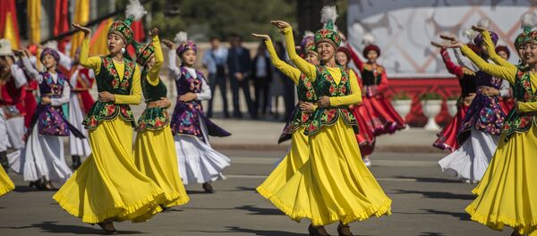 Празднование 26-летия независимости КР на площади Ала-Тоо в Бишкеке - Sputnik Кыргызстан