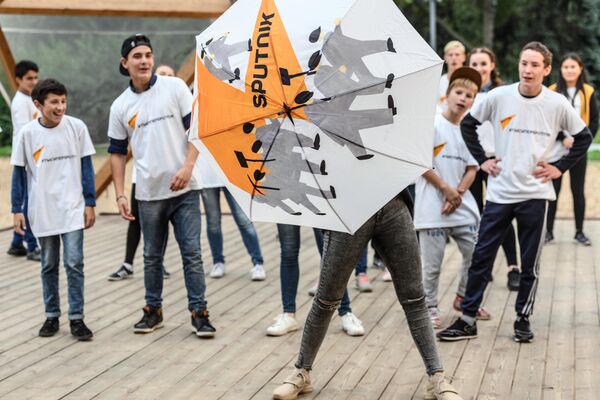 Мастер-класс танцевального коллектива Тодес для участников проекта Ты супер! Танцы - Sputnik Кыргызстан