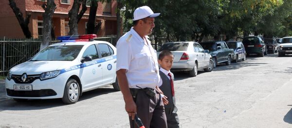 Разъяснительная работа милиции в школах Джалал-Абада - Sputnik Кыргызстан