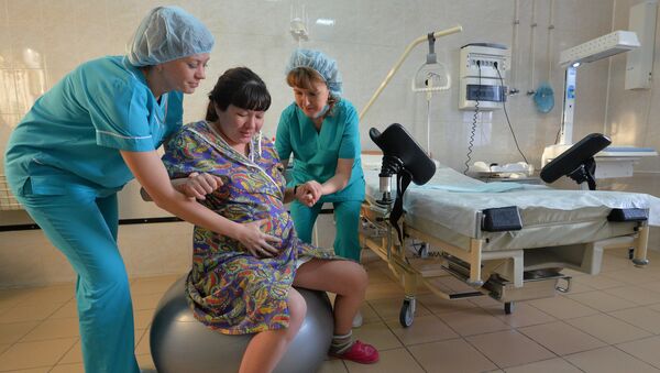Центр по ведению беременности и родов у женщин с сердечно-сосудистыми заболеваниями в ГКБ № 6 Челяюинска - Sputnik Кыргызстан