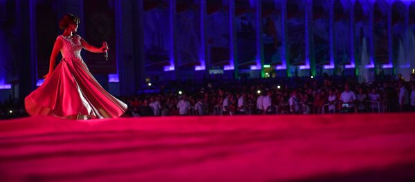 Празднование 26-летия независимости КР на площади Ала-Тоо в Бишкеке Празднование 26-летия независимости КР на площади Ала-Тоо в Бишкеке - Sputnik Кыргызстан