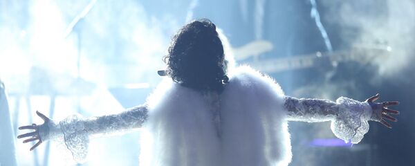 Сахнадагы ырчы. Архив - Sputnik Кыргызстан