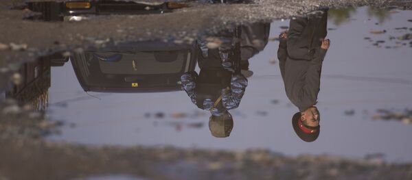 Милиция кызматкерлери кылмышкерлерди издөө учурунда. Архив - Sputnik Кыргызстан