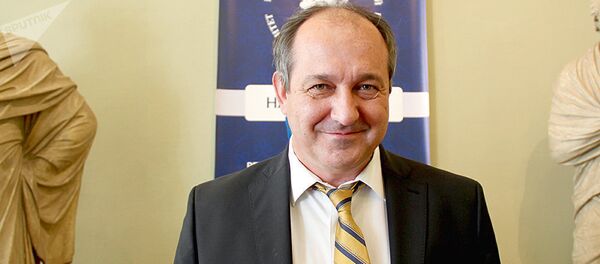 Заместитель директора Института стран СНГ Владимир Евсеев Заместитель директора Института стран СНГ Владимир Евсеев - Sputnik Кыргызстан