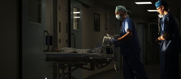 Врачи в коридоре больницы. Архивное фото - Sputnik Кыргызстан