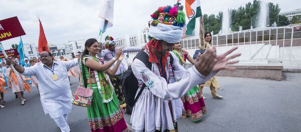 Открытие международного этнокарнавала Иссык-Куль собирает друзей — 2017 в Бишкеке - Sputnik Кыргызстан