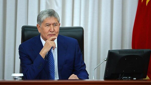 Кыргызстандын экс-президенти Алмазбек Атамбаевдин архивдик сүрөтү - Sputnik Кыргызстан