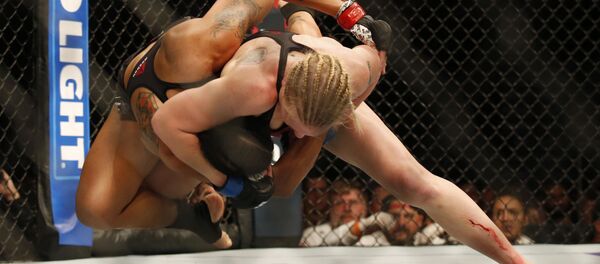 Бой Валентины Шевчкенко в Амандой Нуньес - Sputnik Кыргызстан