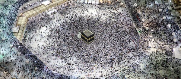 Паломники во время хаджа в Саудовской Аравии - Sputnik Кыргызстан