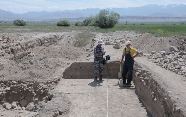 Кыргызстанские археологи нашли древний город площадью 35 гектаров в Кочкорском районе Нарынской области - Sputnik Кыргызстан