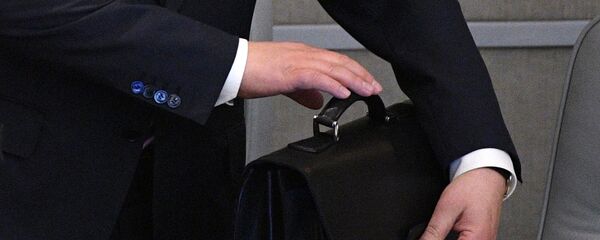 Чиновник с портфелем. Архивное фото - Sputnik Кыргызстан