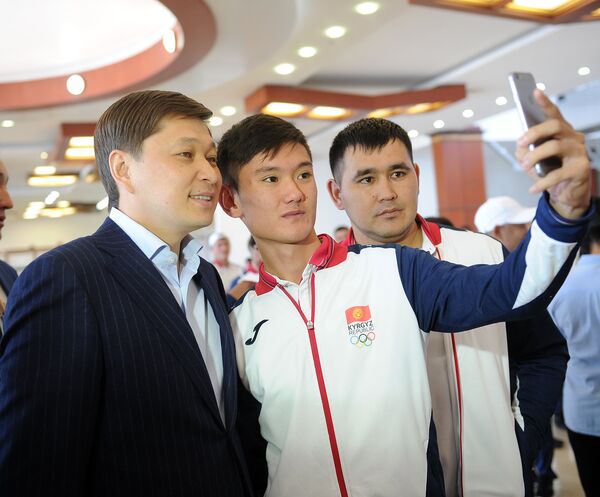 Торжественная церемония проводов спортивной делегации Кыргызстана для участия в V Азиатских играх - Sputnik Кыргызстан