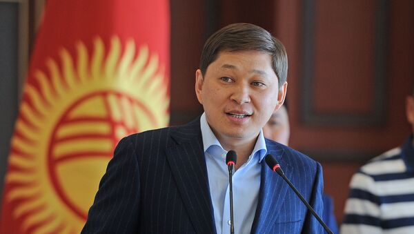 Премьер-министр Сапар Исаковдун архивдик сүрөтү - Sputnik Кыргызстан