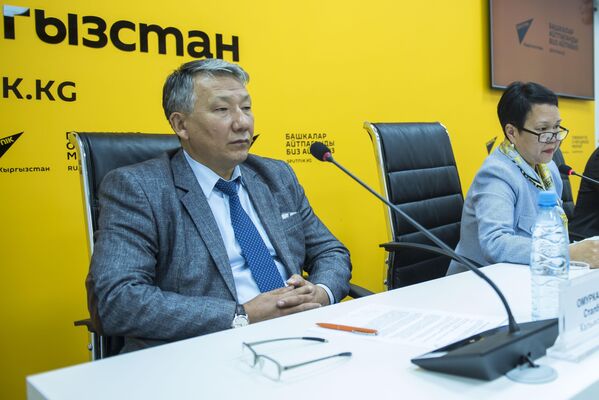 Начальник Общественно-государственного управления капитального строительства мэрии Бишкека Сталбек Омурканов - Sputnik Кыргызстан