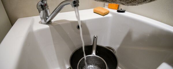 Сезонное отключение горячей воды - Sputnik Кыргызстан