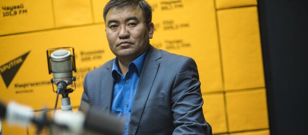 Заместитель руководителя Управления по централизованному назначению и перерасчету пенсии Соцфонда Азат Ашымбек уулу - Sputnik Кыргызстан