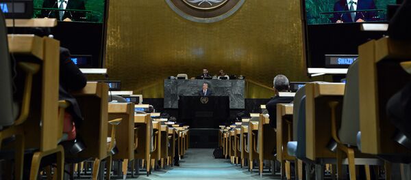 Выстуление президента КР Алмазбека Атамбаева на заседании Генеральной Ассамблеи ООН Выстуление президента КР Алмазбека Атамбаева на заседании Генеральной Ассамблеи ООН - Sputnik Кыргызстан