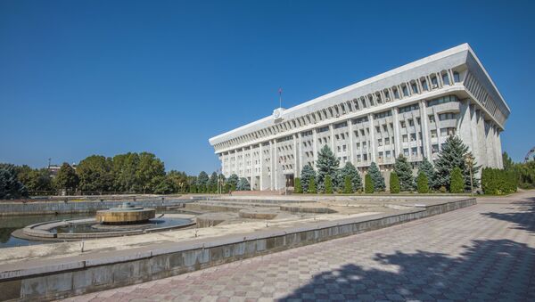 Вид на здание Жогорку Кенеша в Бишкеке. Архивное фото - Sputnik Кыргызстан