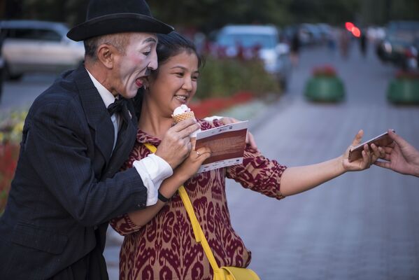 Международный фестиваль уличных театров в Бишкеке - Sputnik Кыргызстан