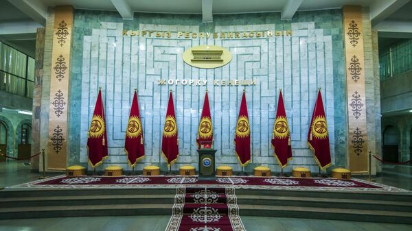 Холл Жогорку Кенеша в Бишкеке. Архивное фото - Sputnik Кыргызстан