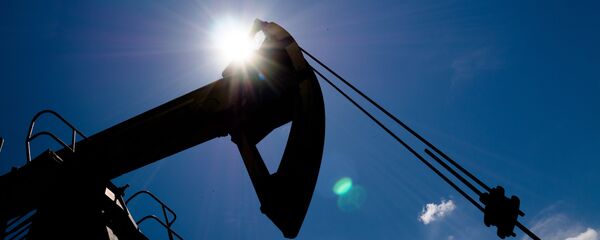 Нефтяные станки-качалки. Архивное фото - Sputnik Кыргызстан