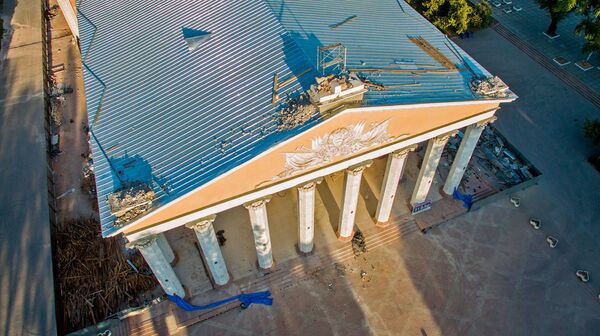 Театр оперы и балета имени А. Малдыбаева Театр оперы и балета имени А. Малдыбаева - Sputnik Кыргызстан