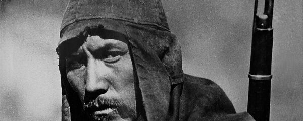 Советский и кыргызский актер кино, художник Суйменкул Чокморов - Sputnik Кыргызстан