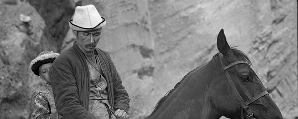 Советский и кыргызский актер кино, художник Суйменкул Чокморов - Sputnik Кыргызстан