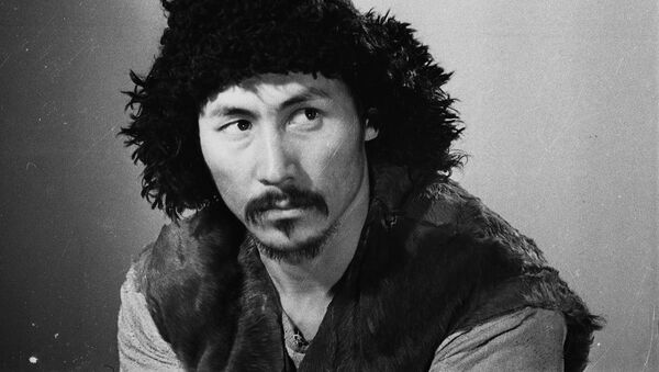 Советский и кыргызский актер кино, художник Суйменкул Чокморов - Sputnik Кыргызстан
