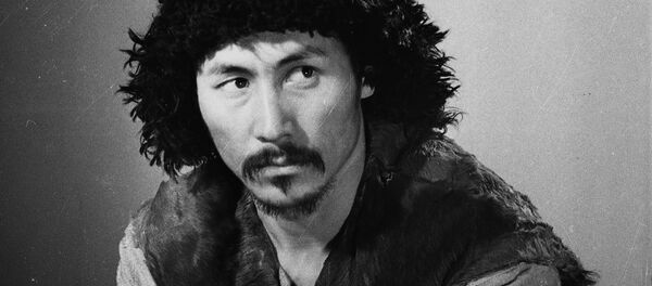 Советский и кыргызский актер кино, художник Суйменкул Чокморов - Sputnik Кыргызстан