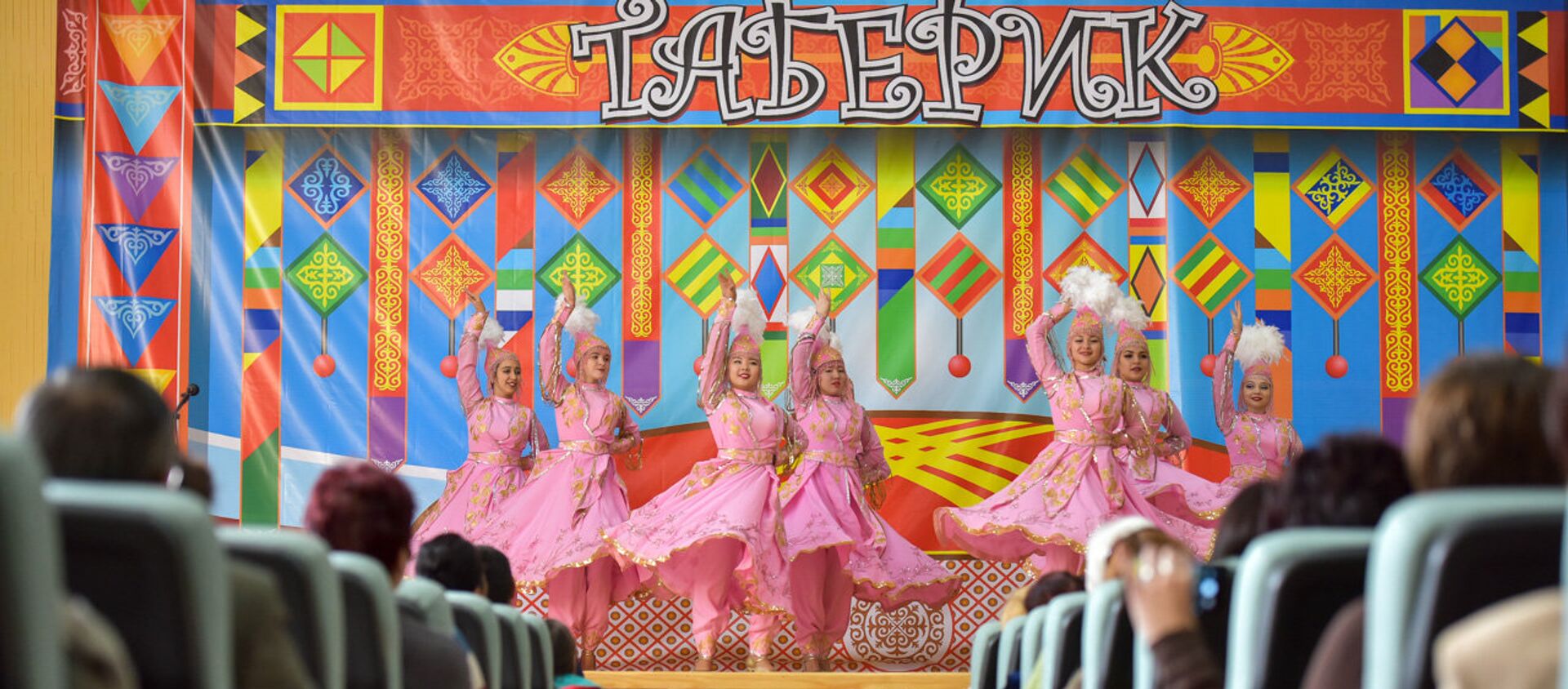 Выступление в детском музыкальном театре Бишкека. Архивное фото - Sputnik Кыргызстан, 1920, 12.11.2021