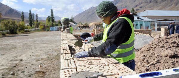 Последствия землетрясения населенных пунктах Чон-Алайского района Ошской области Последствия землетрясения населенных пунктах Чон-Алайского района Ошской области - Sputnik Кыргызстан