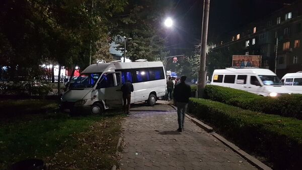 ДТП с маршрутным такси в центре Бишкека - Sputnik Кыргызстан