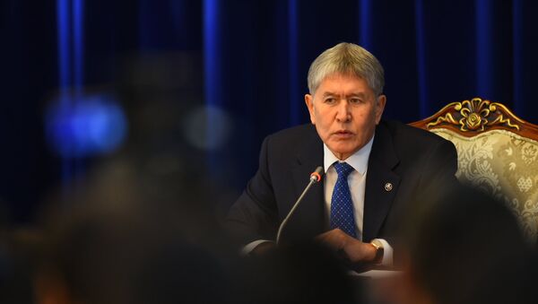 Президент Кыргызстана Алмазбек Атамбаев на пресс-конференции - Sputnik Кыргызстан