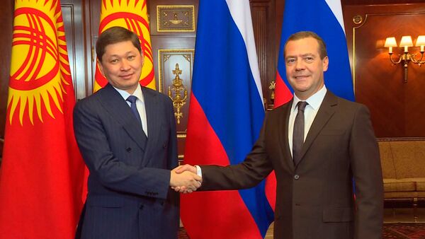 Первая встреча Исакова с Медведевым в качестве премьера — кадры - Sputnik Кыргызстан