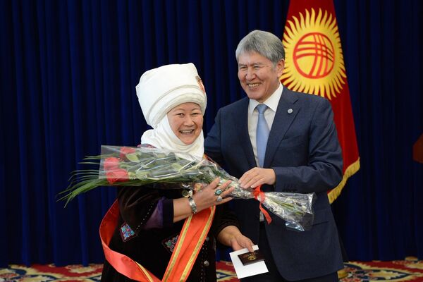Писательница, драматург Менди Мамазаирова - Sputnik Кыргызстан