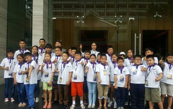 На международной олимпиаде по ментальной арифметике в Бангкоке (Таиланд) бишкекские школьники выиграли четыре золотые медали - Sputnik Кыргызстан