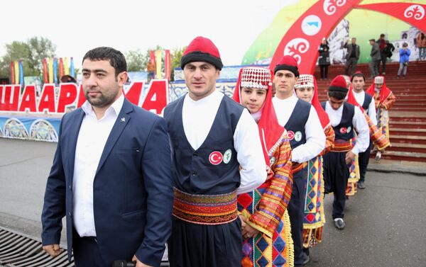 В своей приветственной речи Кадырбаев выразил готовность и дальше развивать международное сотрудничество, культурно-экономические связи с зарубежными городами. - Sputnik Кыргызстан
