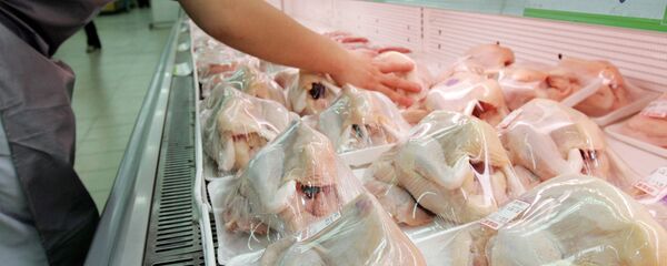 Дүкөндөгү тоңдурулган тооктор. Архив - Sputnik Кыргызстан