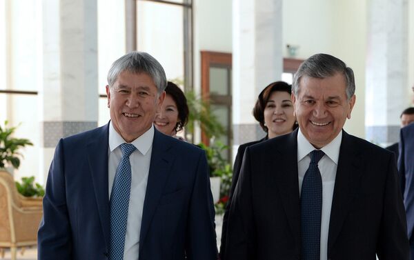 В ходе государственного визита состоятся переговоры лидеров Кыргызстана и Узбекистана в узком и расширенном форматах по актуальным вопросам кыргызско-узбекских отношений. - Sputnik Кыргызстан