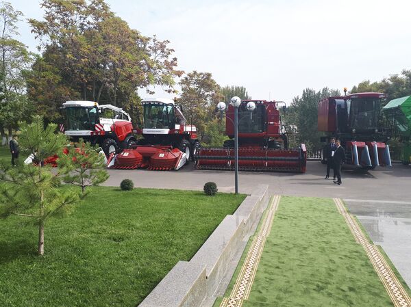 Выставка промышленной продукции Кыргызстана и Узбекистана в Ташкенте - Sputnik Кыргызстан