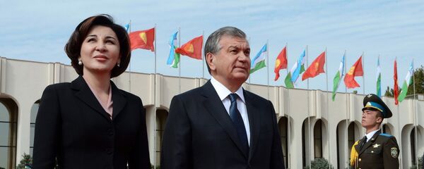 Өзбекстандын президенти Шавкат Мирзиёев жана биринчи айымы Зироатхон Хошимова. Архив Өзбекстандын президенти Шавкат Мирзиёев жана биринчи айымы Зироатхон Хошимова. Архив - Sputnik Кыргызстан